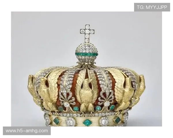 皇冠的历史演变与文化意义探索